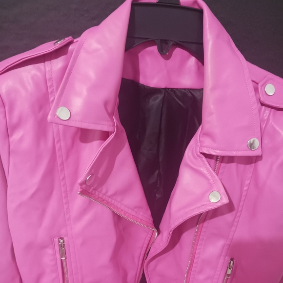 Women Pink Barbie style biker faux leather jacket - Picture 8 of 16